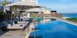 How Can You Experience Luxury Travel on a Budget in Top Cities?